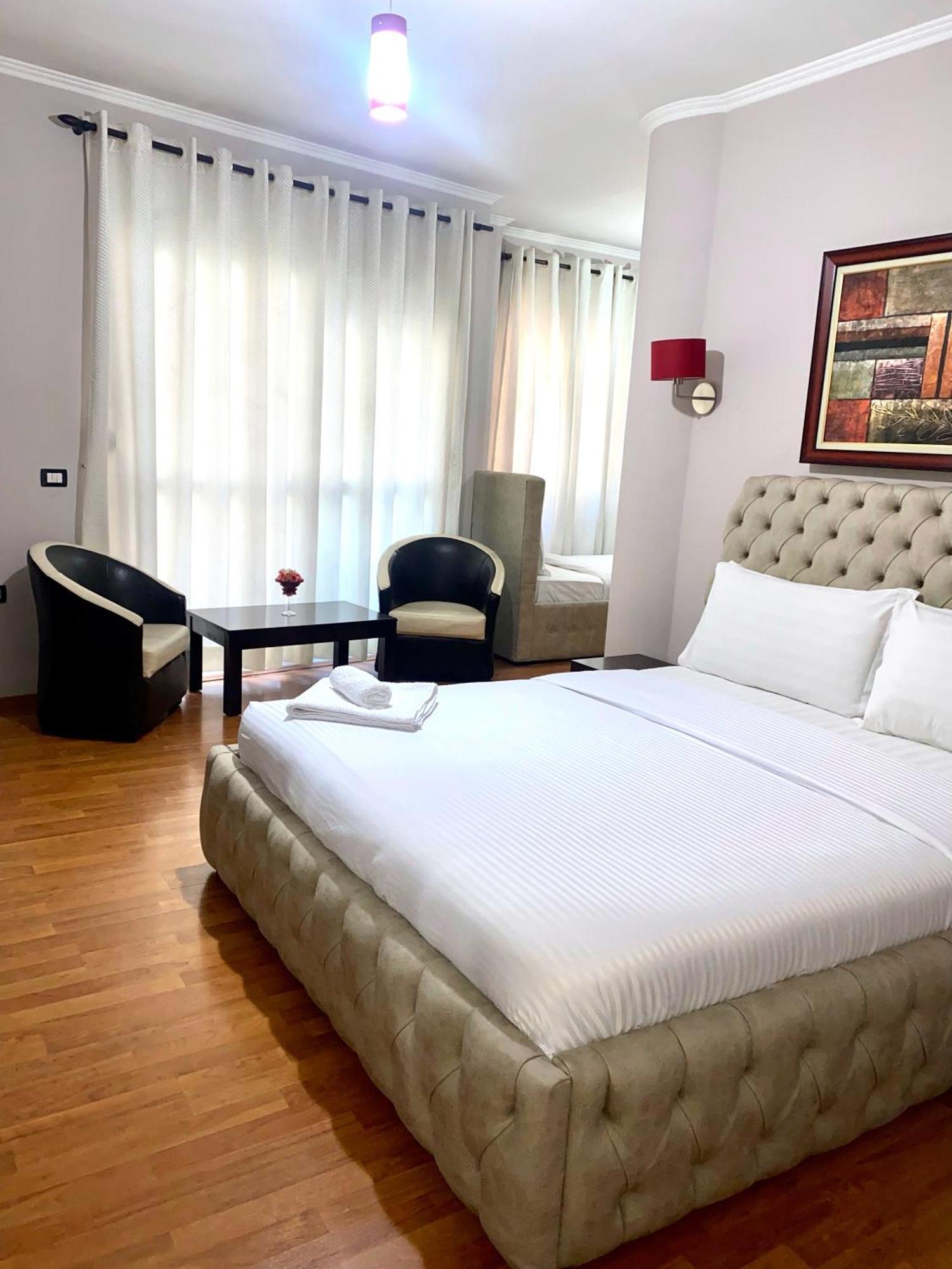 Prince Hotel Mezez Buitenkant foto